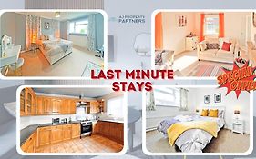 Premium Deal L Hill View Home L Last-Minute Offer L Cheltenham L Aj Properties L Perfect For Short Or Long Stays L 4Beds 4Bedrooms